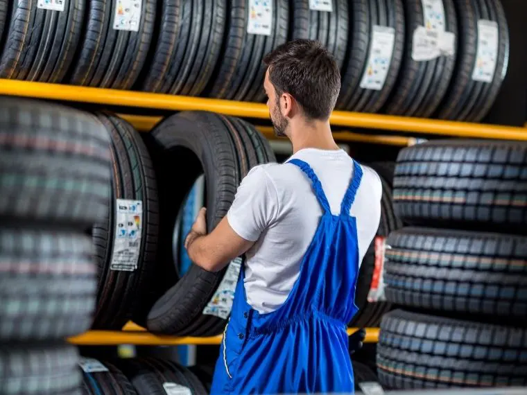 Dikili Oto Lastikçi